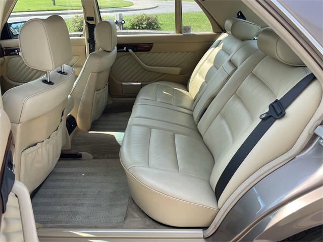 1991 Mercedes-Benz 350 (CC-2095224) for sale in Hilton, New York