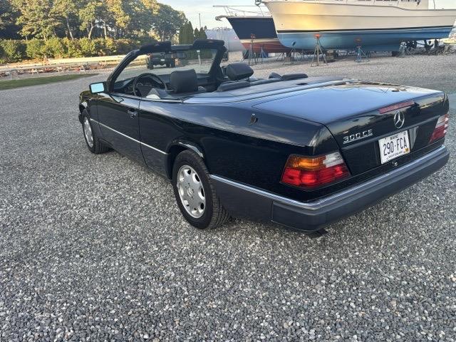 1993 Mercedes-Benz 300 (CC-2095751) for sale in Owls Head, Maine