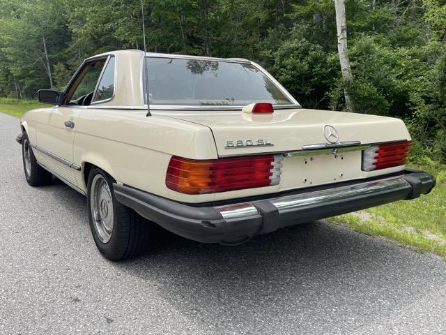 1987 Mercedes-Benz 560SL (CC-2095764) for sale in Owls Head, Maine