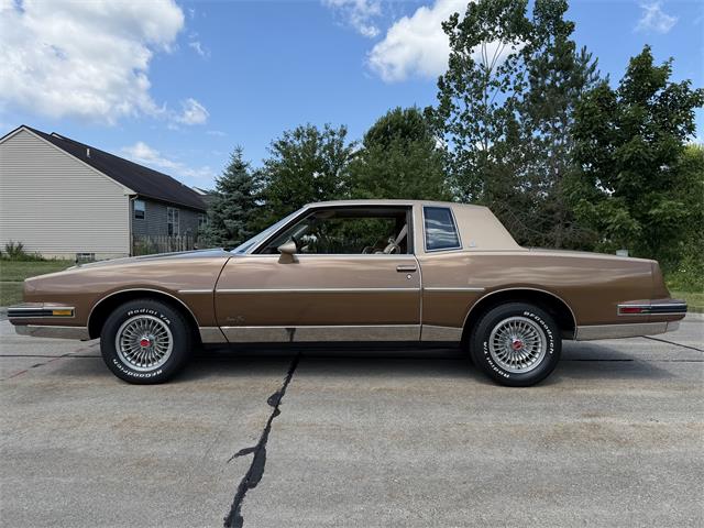 1985 Pontiac Grand Prix (CC-2096222) for sale in North Ridgeville, Ohio