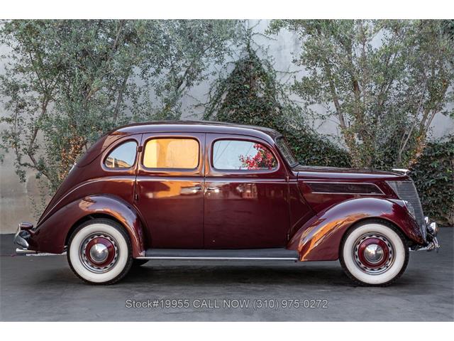 1937 Ford Deluxe (CC-2090627) for sale in Beverly Hills, California