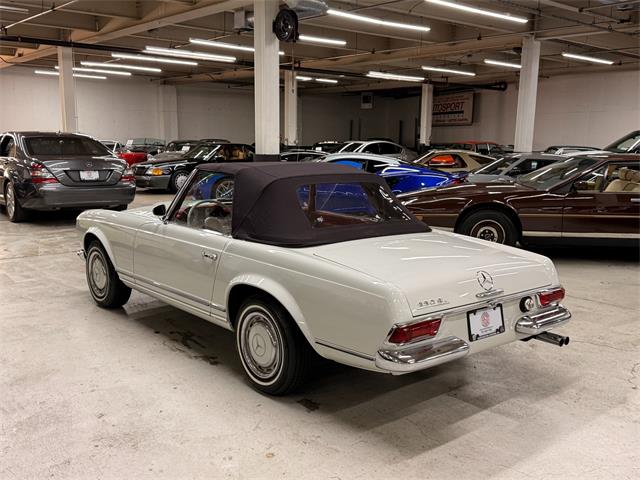 1966 Mercedes-Benz 230 (CC-2096440) for sale in Huntington Station, New York