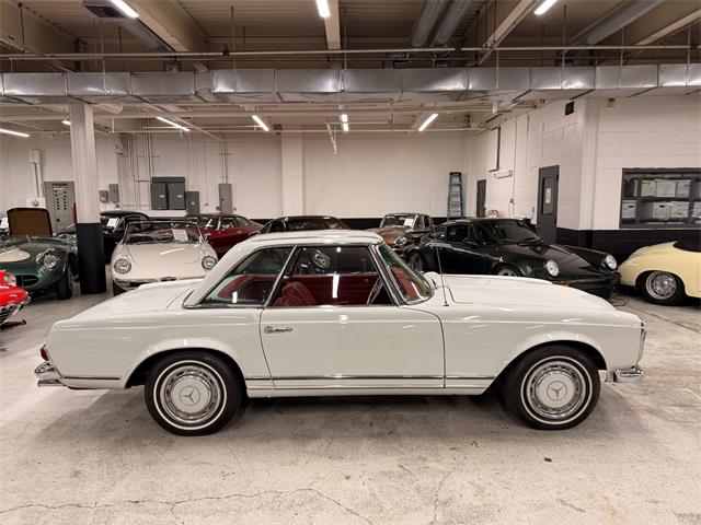1966 Mercedes-Benz 230 (CC-2096440) for sale in Huntington Station, New York