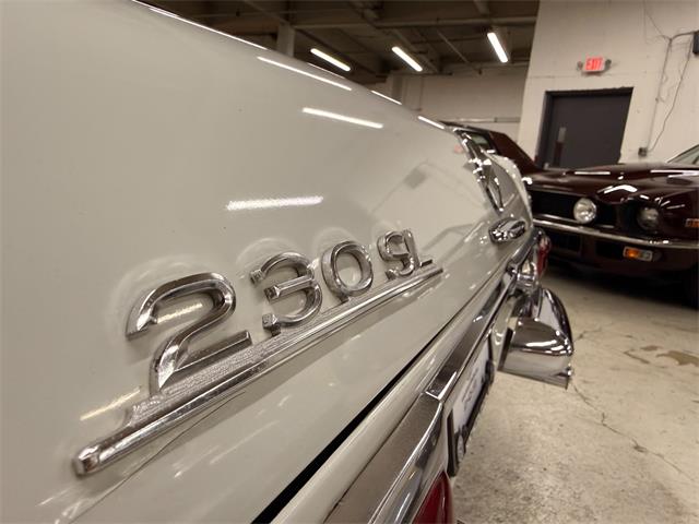 1966 Mercedes-Benz 230 (CC-2096440) for sale in Huntington Station, New York