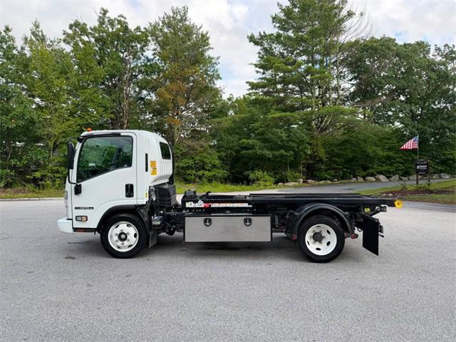 2024 Isuzu NPR (CC-2096508) for sale in Upton, Massachusetts