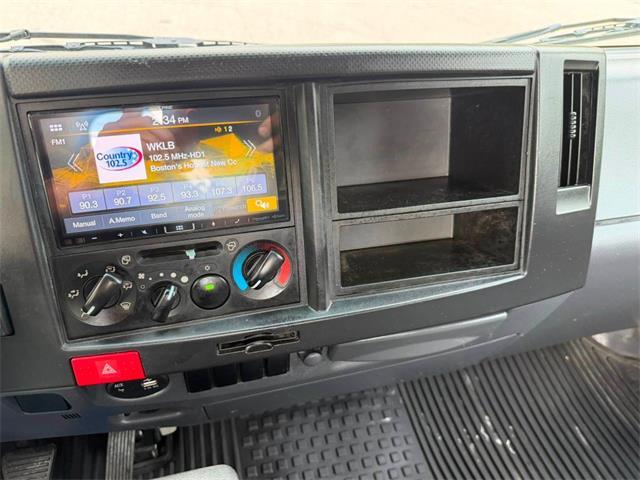 2024 Isuzu NPR (CC-2096508) for sale in Upton, Massachusetts
