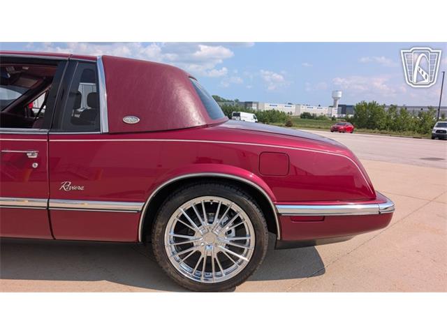 1990 Buick Riviera (CC-2096929) for sale in Caledonia, Wisconsin