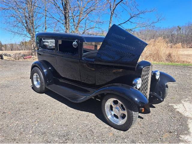 1932 Ford Sedan (CC-2096958) for sale in Cadillac, Michigan