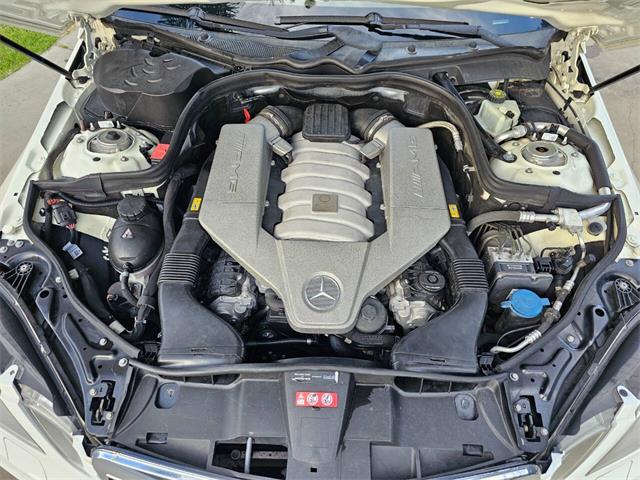 2011 Mercedes-Benz E-Class (CC-2097070) for sale in Woodland Hills, California