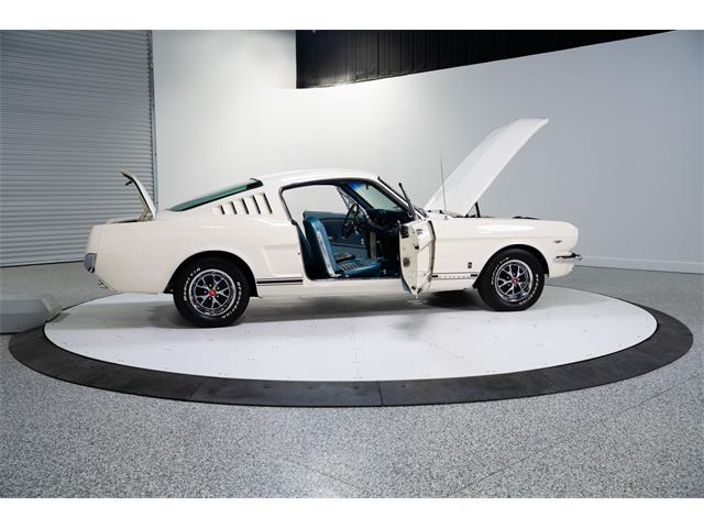 1966 Ford Mustang Fastback (CC-2097131) for sale in Madisonville, Texas