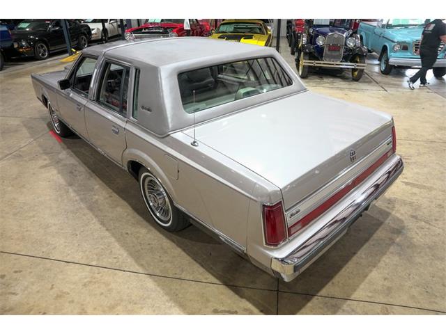 1988 Lincoln Town Car (CC-2097161) for sale in Kentwood, Michigan