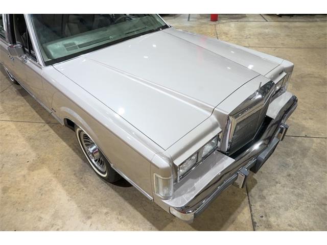 1988 Lincoln Town Car (CC-2097161) for sale in Kentwood, Michigan
