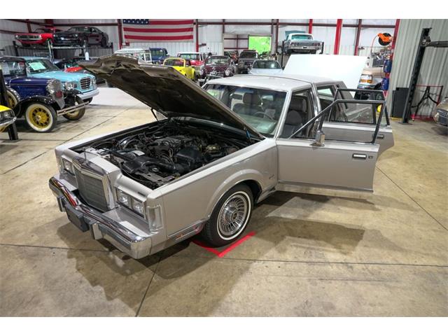 1988 Lincoln Town Car (CC-2097161) for sale in Kentwood, Michigan