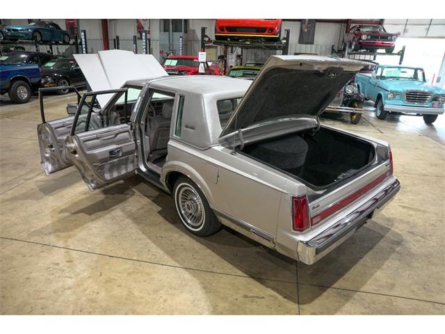 1988 Lincoln Town Car (CC-2097161) for sale in Kentwood, Michigan