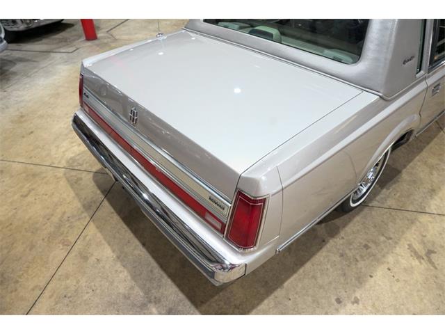 1988 Lincoln Town Car (CC-2097161) for sale in Kentwood, Michigan