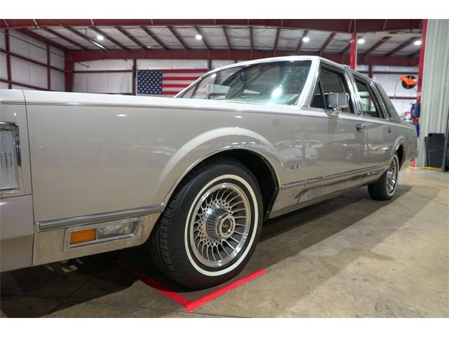 1988 Lincoln Town Car (CC-2097161) for sale in Kentwood, Michigan