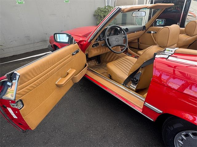 1986 Mercedes-Benz 560 (CC-2097308) for sale in Los Angeles, California