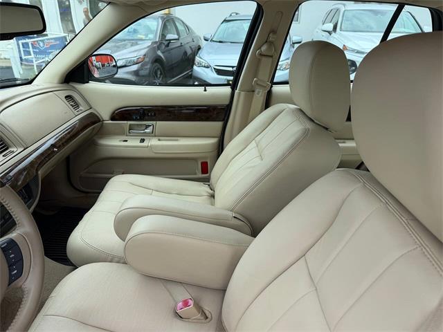 2011 Mercury Grand Marquis (CC-2097357) for sale in Edison, New Jersey