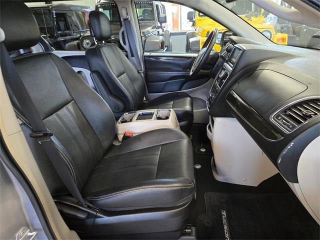2016 Chrysler Town & Country (CC-2097367) for sale in Bend, Oregon