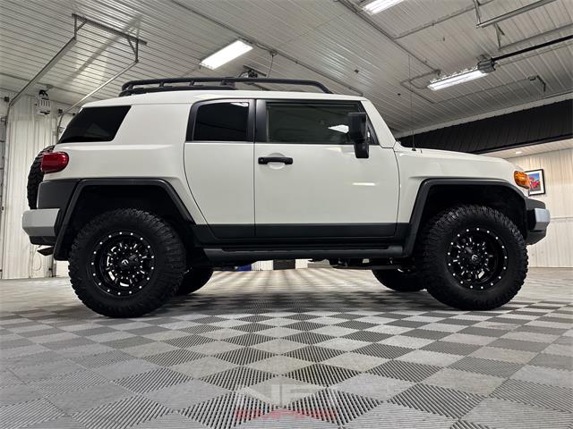 2013 Toyota FJ Cruiser (CC-2097471) for sale in North East, Pennsylvania