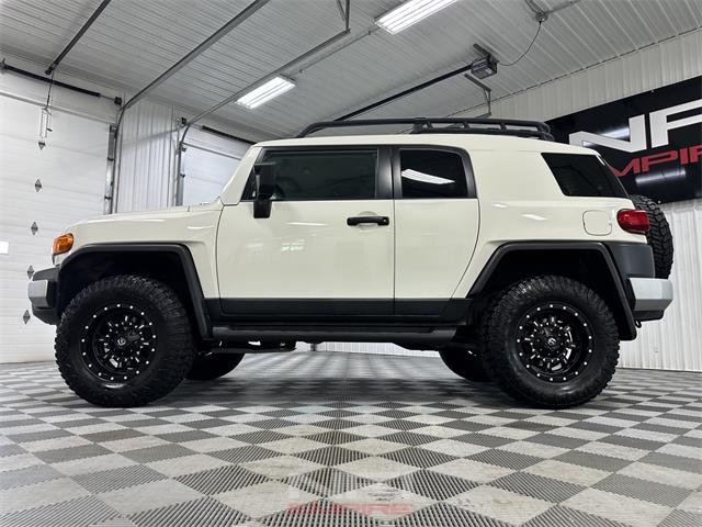 2013 Toyota FJ Cruiser (CC-2097471) for sale in North East, Pennsylvania