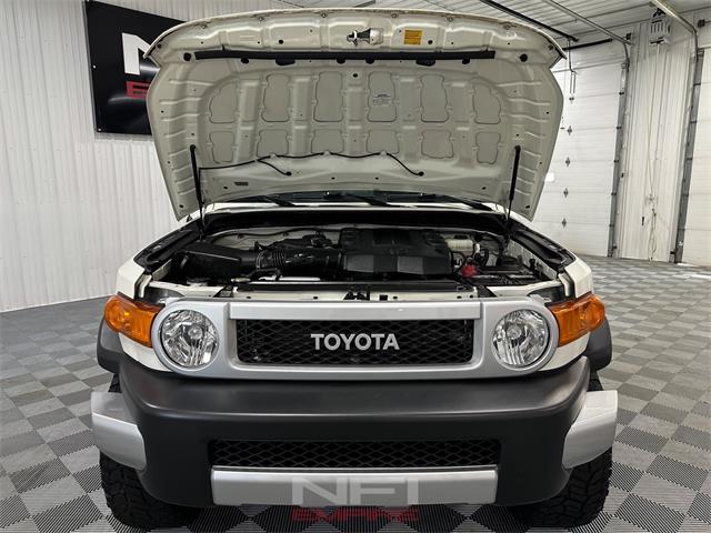 2013 Toyota FJ Cruiser (CC-2097471) for sale in North East, Pennsylvania