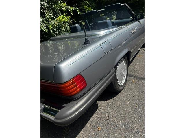 1988 Mercedes-Benz 560SL (CC-2097604) for sale in RIDGEFIELD, Connecticut