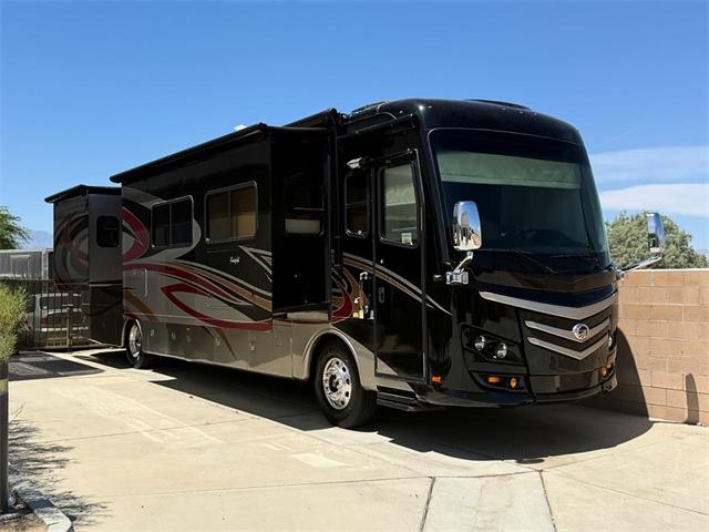2012 Monaco Knight (CC-2097848) for sale in Palm Desert , California