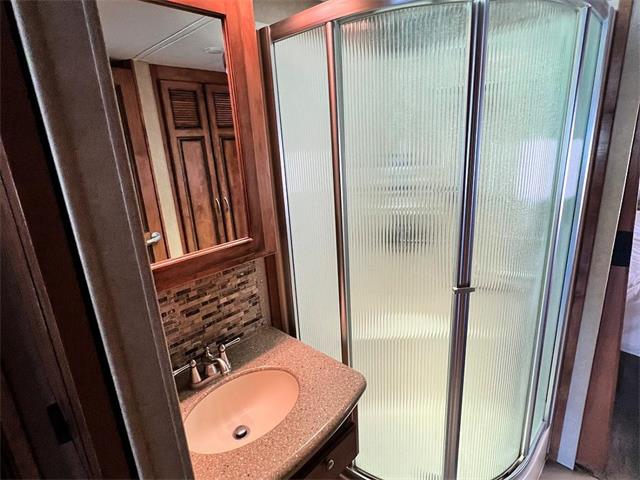 2012 Monaco Knight (CC-2097848) for sale in Palm Desert , California
