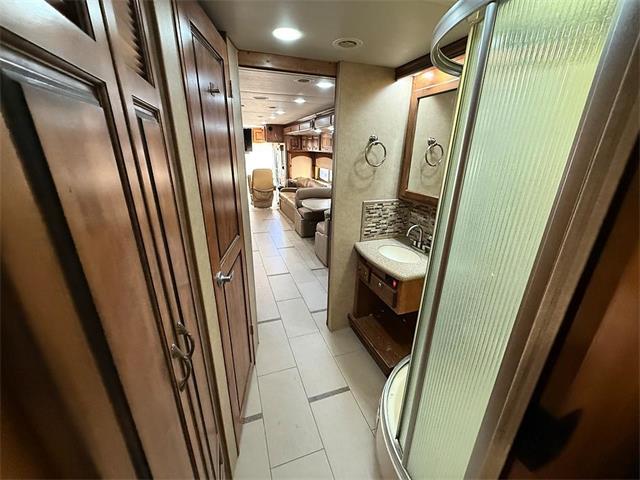 2012 Monaco Knight (CC-2097848) for sale in Palm Desert , California