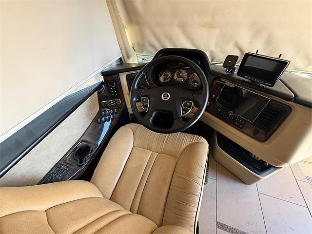 2012 Monaco Knight (CC-2097848) for sale in Palm Desert , California