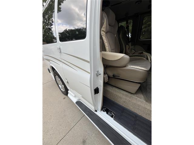 2010 Chevrolet Express (CC-2097884) for sale in Livonia, Michigan