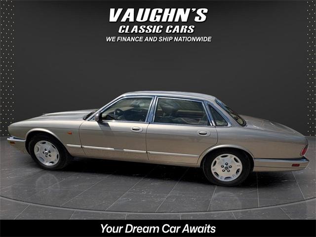 1995 Jaguar XJ6 (CC-2098138) for sale in Nashville, Illinois