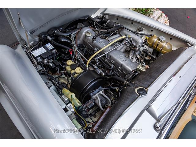 1971 Mercedes-Benz 280SL (CC-2098265) for sale in Beverly Hills, California