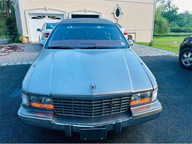 1994 Cadillac Fleetwood (CC-2098317) for sale in Cadillac, Michigan