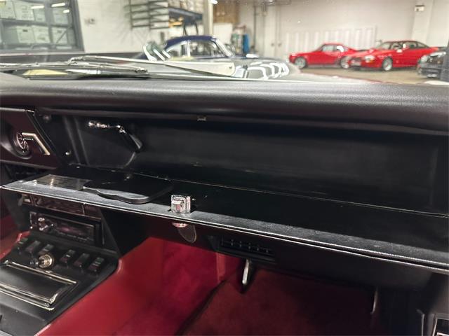 1977 Aston Martin V8 (CC-2098392) for sale in Huntington Station, New York