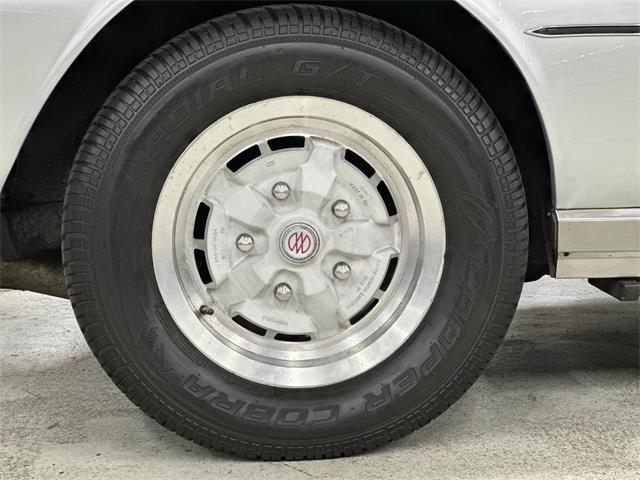 1977 Aston Martin V8 (CC-2098392) for sale in Huntington Station, New York