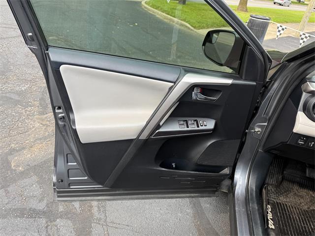 2018 Toyota Rav4 (CC-2098765) for sale in Paris , Kentucky