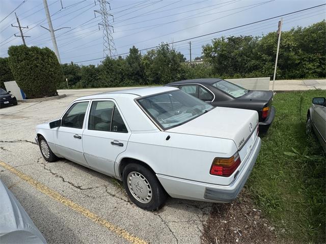 1991 Mercedes-Benz 300E (CC-2099187) for sale in Winnetka , Illinois
