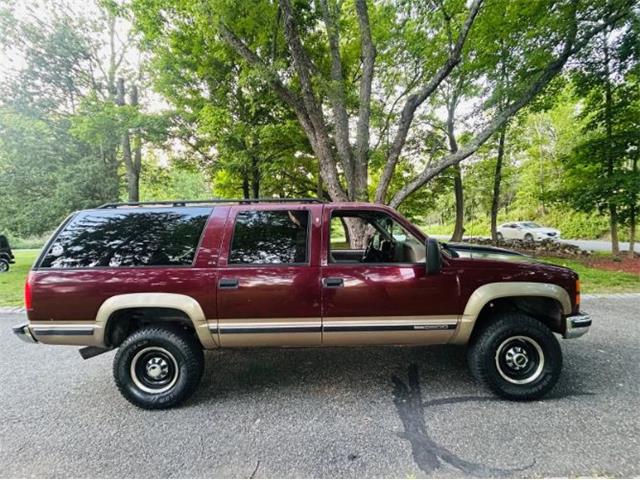 1998 GMC Suburban (CC-2099265) for sale in Cadillac, Michigan