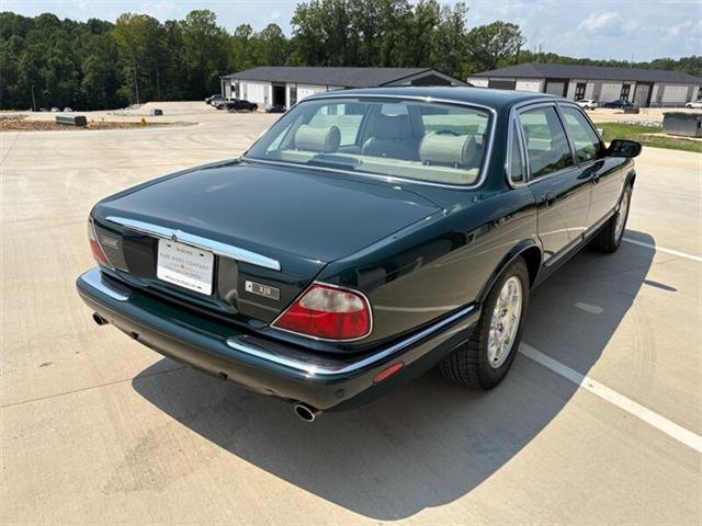 2002 Jaguar XJ8 (CC-2099348) for sale in Statesville, North Carolina