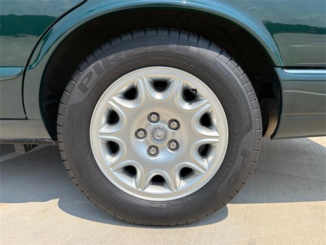 2002 Jaguar XJ8 (CC-2099348) for sale in Statesville, North Carolina