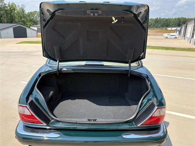 2002 Jaguar XJ8 (CC-2099348) for sale in Statesville, North Carolina