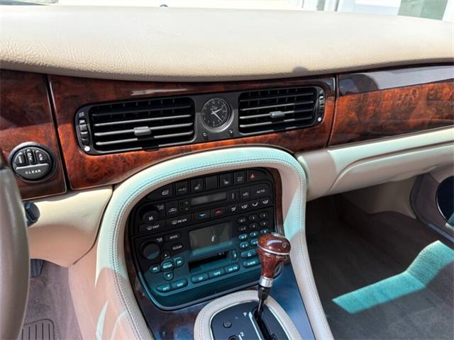 2002 Jaguar XJ8 (CC-2099348) for sale in Statesville, North Carolina