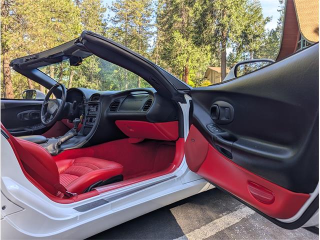 2004 Chevrolet Corvette (Indy 500 Pace Car) (CC-2099911) for sale in Grass Valley, California