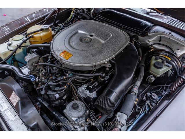 1986 Mercedes-Benz 560SL (CC-2101358) for sale in Beverly Hills, California