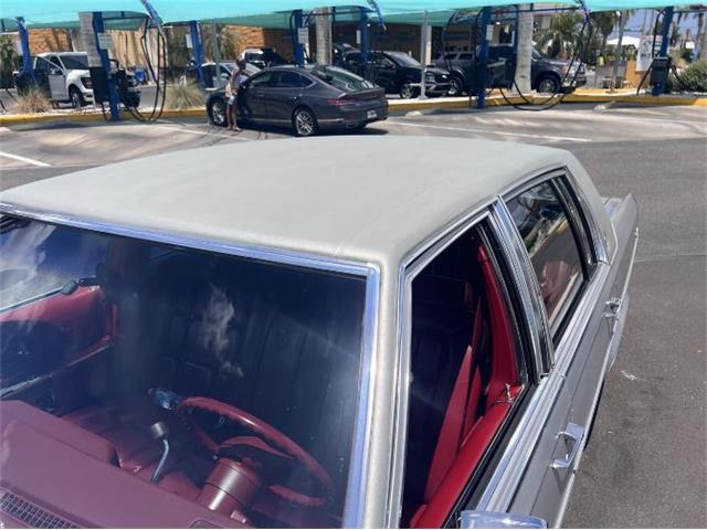 1986 Cadillac Fleetwood (CC-2101407) for sale in Cadillac, Michigan