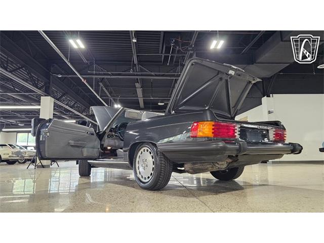 1986 Mercedes-Benz 560 (CC-2101424) for sale in Dearborn, Michigan