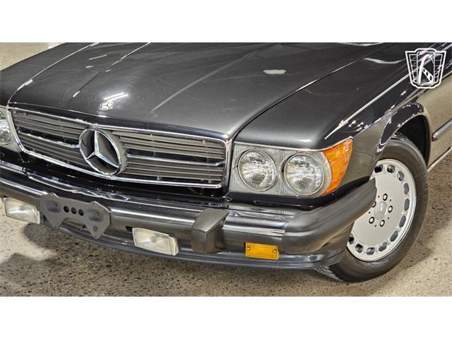 1986 Mercedes-Benz 560 (CC-2101424) for sale in Dearborn, Michigan