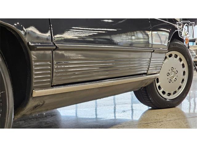 1986 Mercedes-Benz 560 (CC-2101424) for sale in Dearborn, Michigan